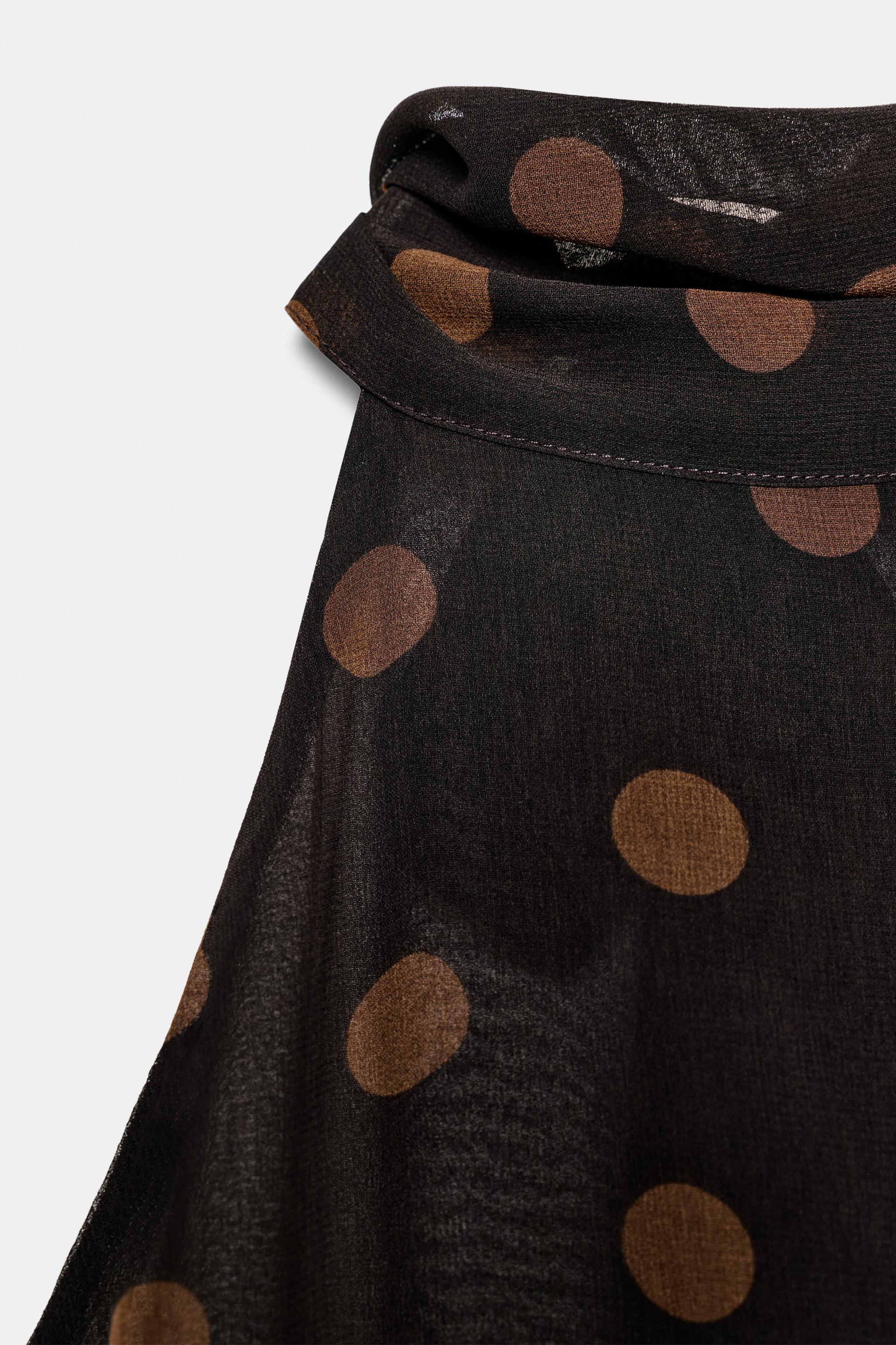 GEORGETTE HALTER TOP WITH DOTS